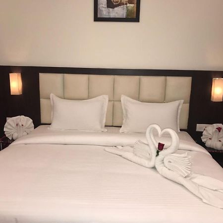 Ballia Hotel Anandi Inn المظهر الخارجي الصورة