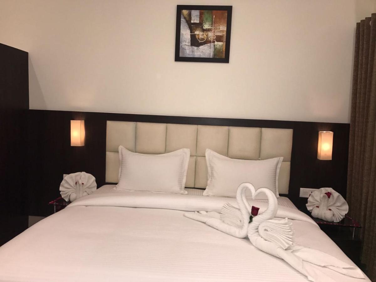 Ballia Hotel Anandi Inn المظهر الخارجي الصورة